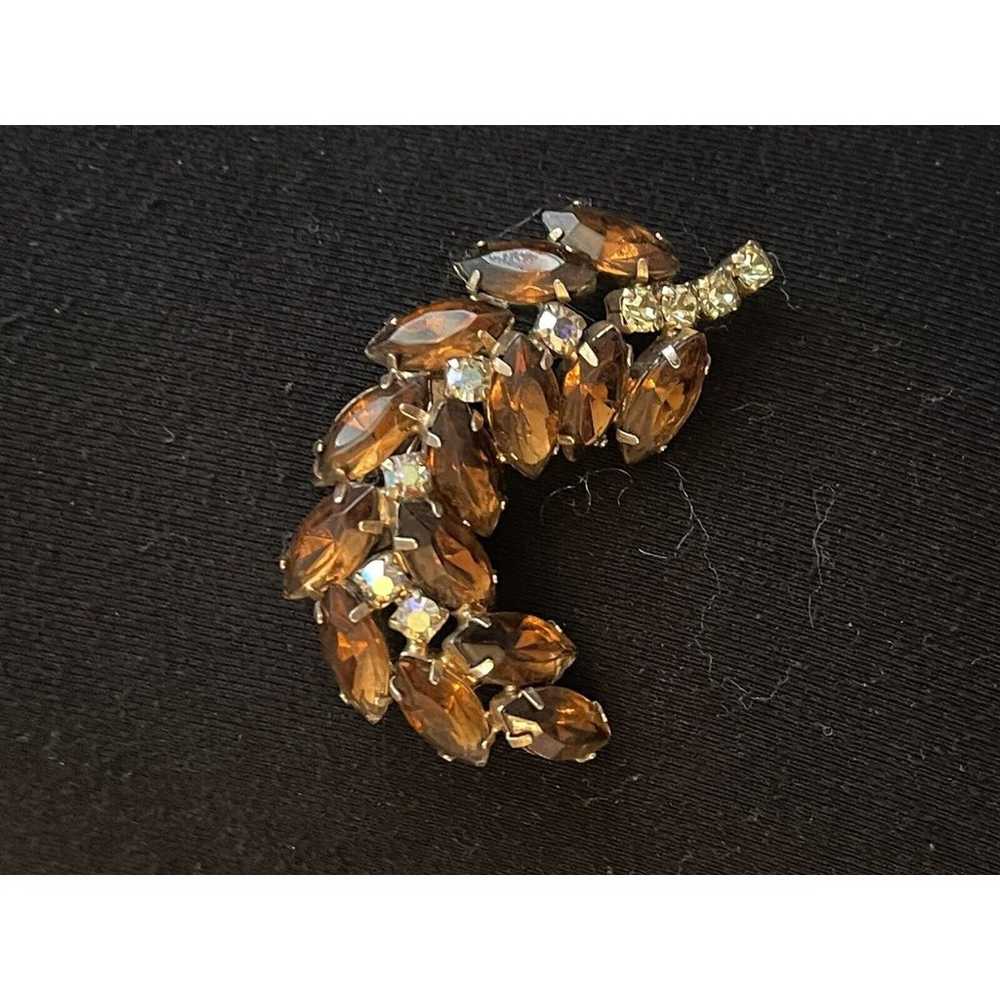 Vintage Rhinestone Amber And Gold Tone 2.3” Leaf … - image 3