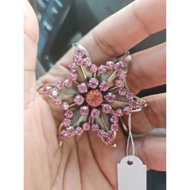 Vintage Estate Flower Pin/Brooch Pink Crystals Un… - image 1