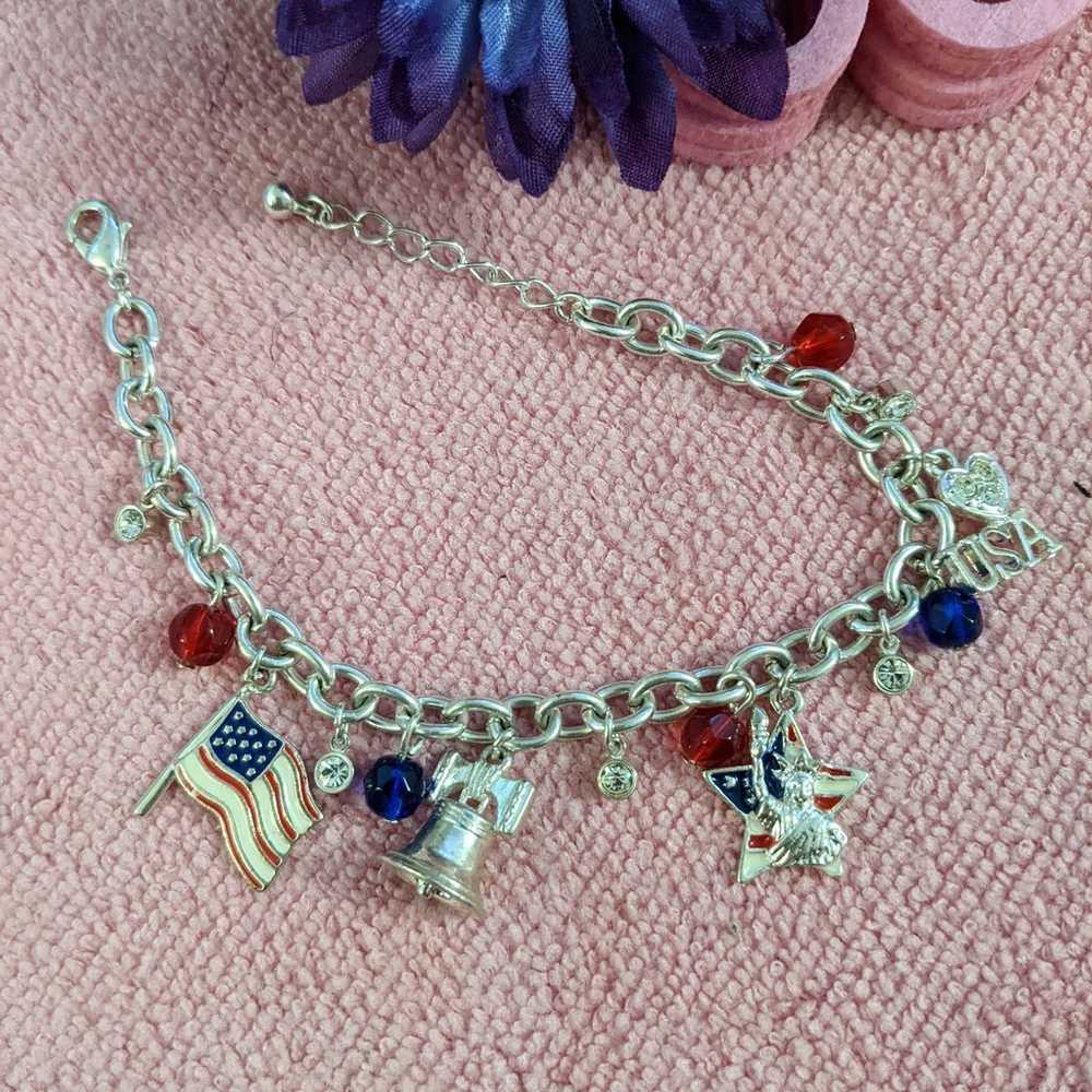 American flag charm bracelet - image 1