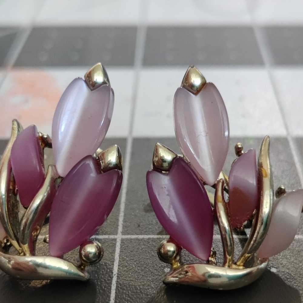 Vintage 1950s Coro screwback earrings Purple - image 1