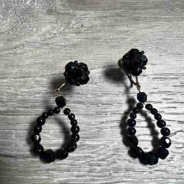 vintage screwback earrings drop dangle black bead… - image 1