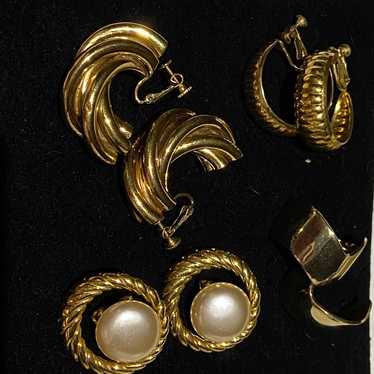 Vintage Napier Gold Tone Clip Earrings Chunky Stat