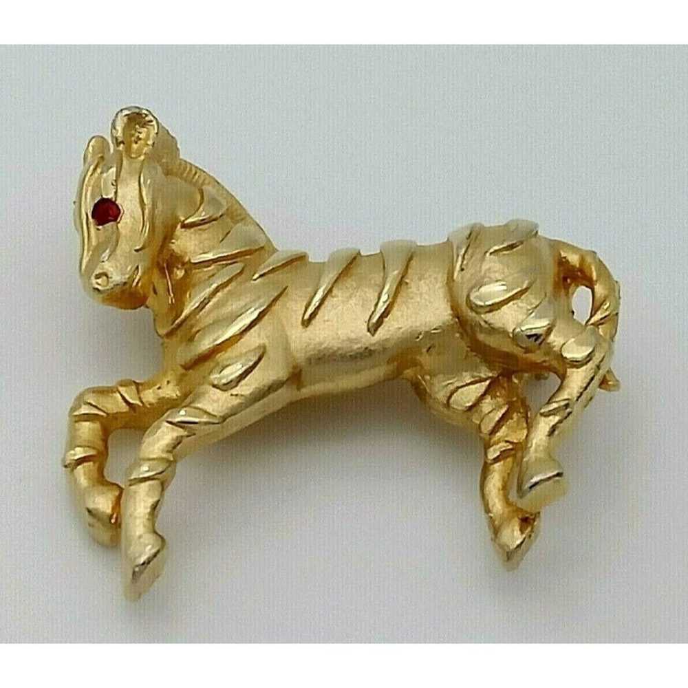 Vintage Zebra Brooch Pin Gold Tone Metal Shiny Re… - image 3