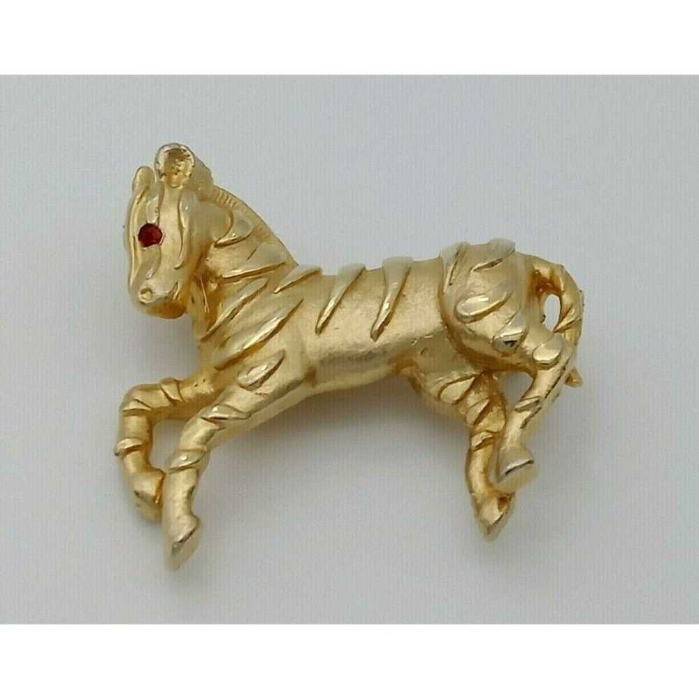 Vintage Zebra Brooch Pin Gold Tone Metal Shiny Re… - image 5