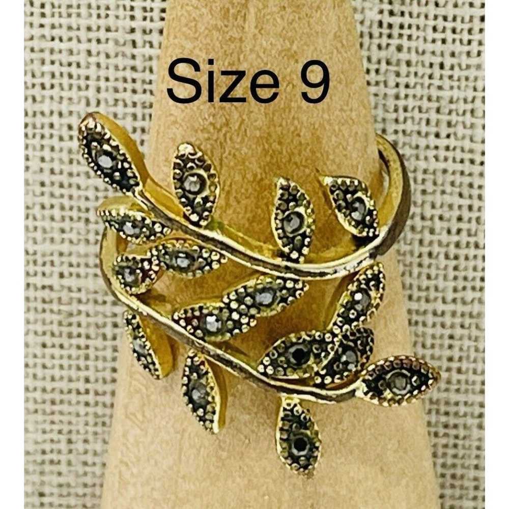 20 PC Vintage to New Jewelry Lot BLACK THEME Brac… - image 10