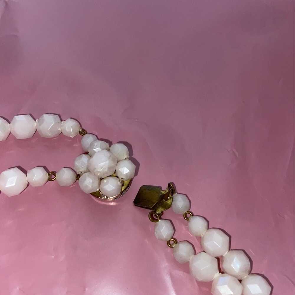 Vintage pearlescent necklace - image 6