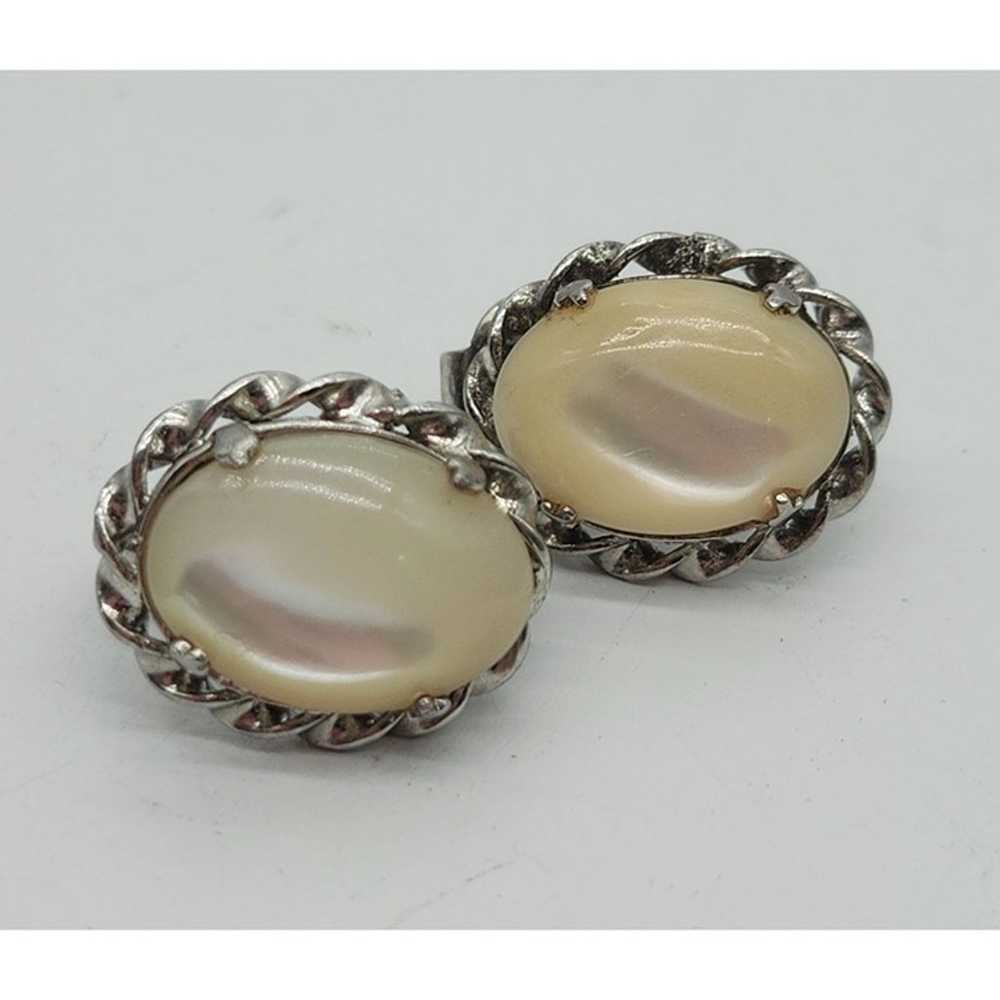 Vintage Cream Moonglow Prong Set Oval Cabachon Tw… - image 3