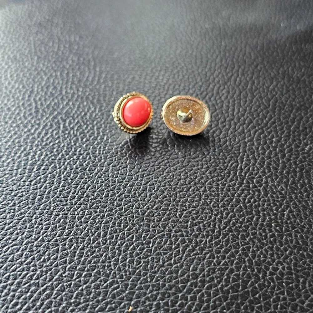 VINTAGE GOLD TONE CORAL EARRINGS - image 2