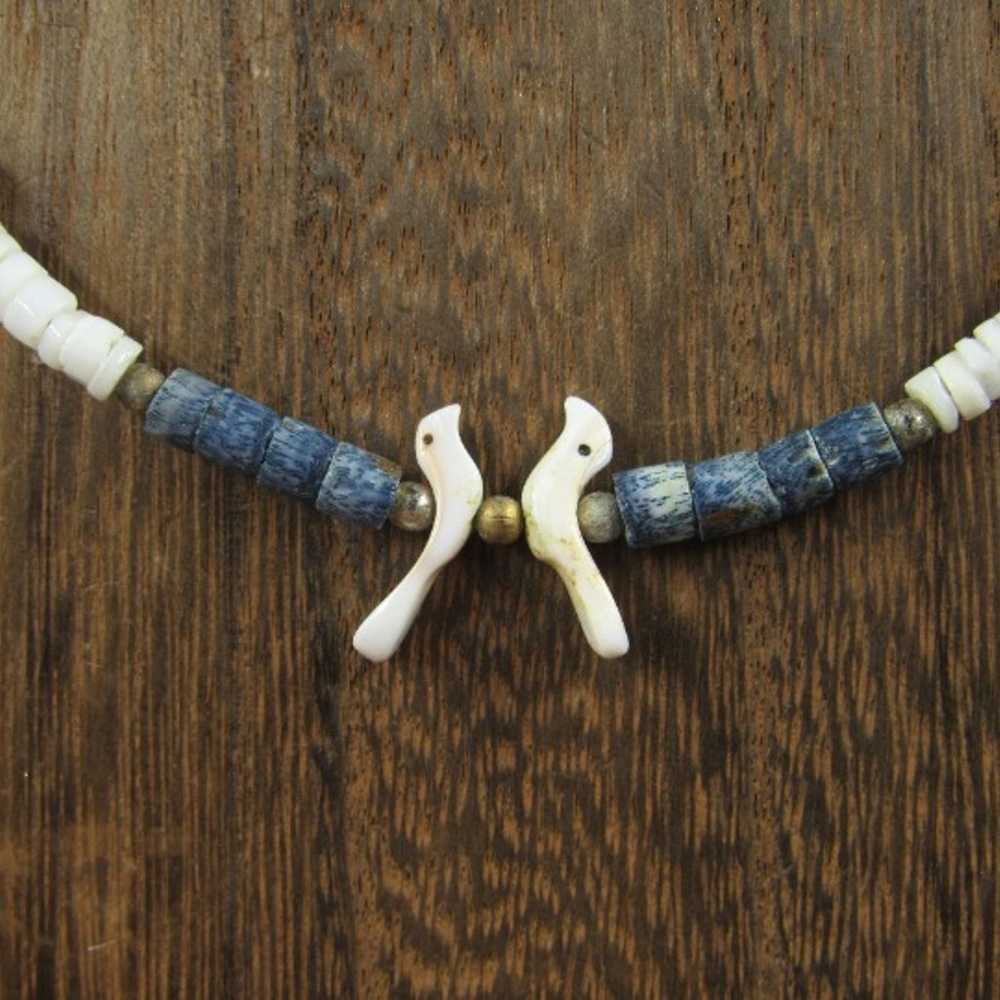 16" Shell Birds & Blue Wood Costume Necklace Vint… - image 2