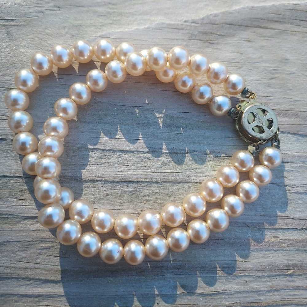 VNT Classic Double Strand Faux Pearl Bracelet Ste… - image 2