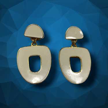 Vintage 1980's Modernist Ivory Enamel Dangle Earr… - image 1