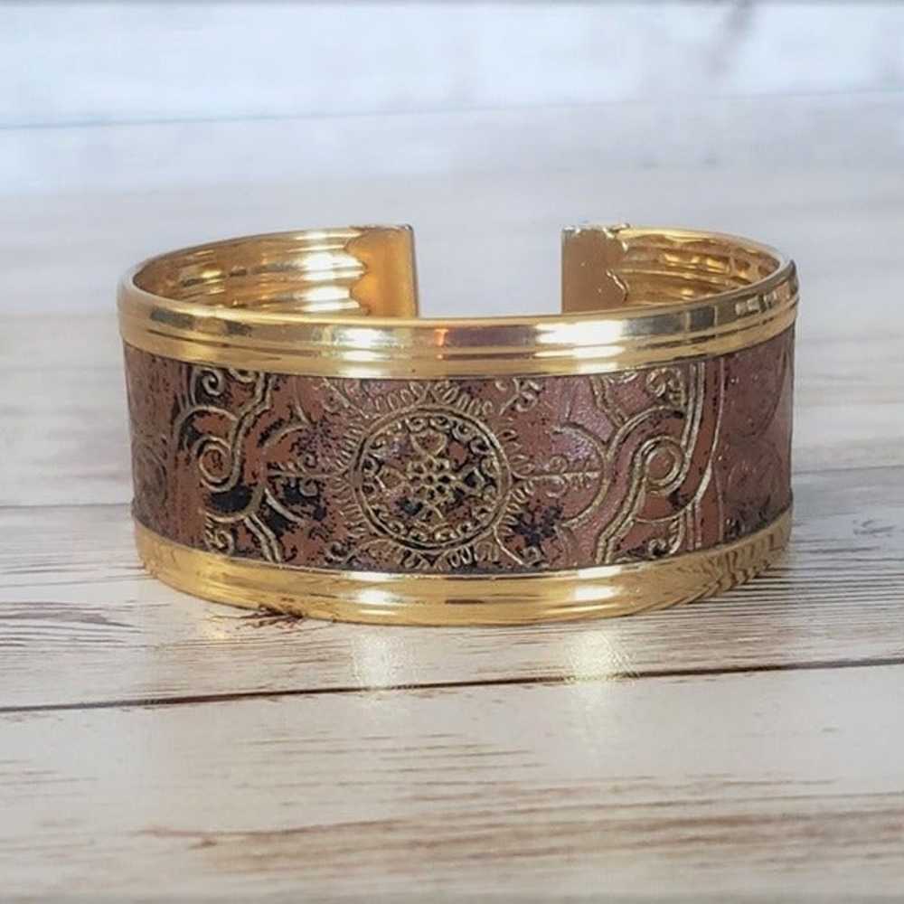 Vintage Bracelet / Cuff - Stunning Engraved Leath… - image 3