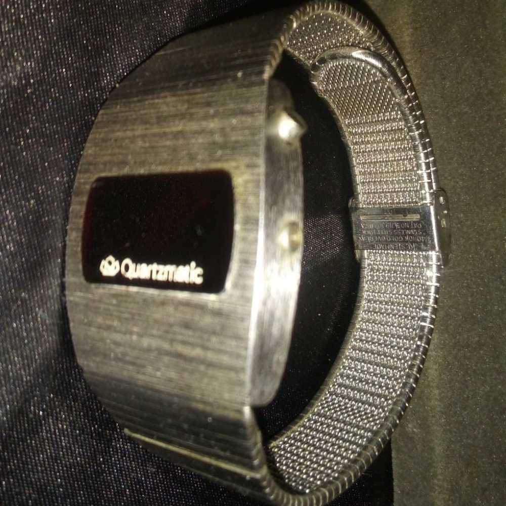 Vintage 70 's Quartzmatic Watch - image 4