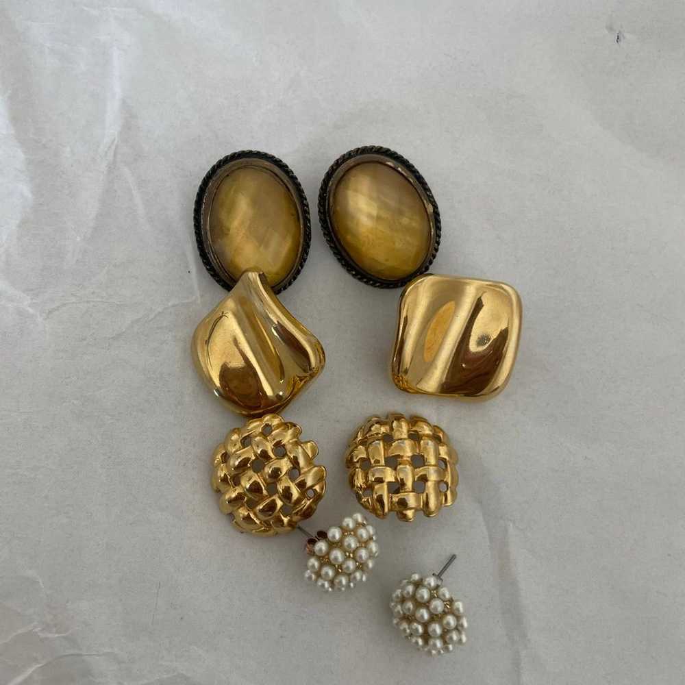 Set of vintage style earrings for women - image 11