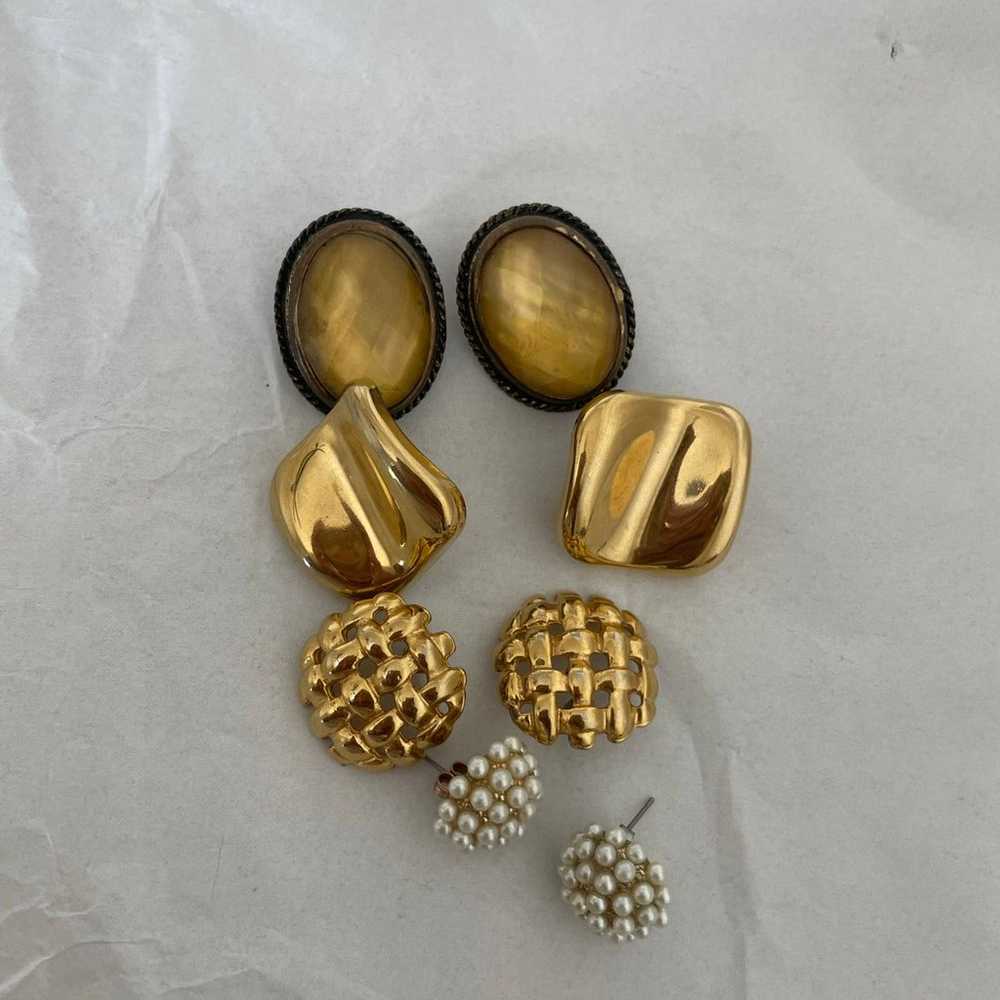 Set of vintage style earrings for women - image 2