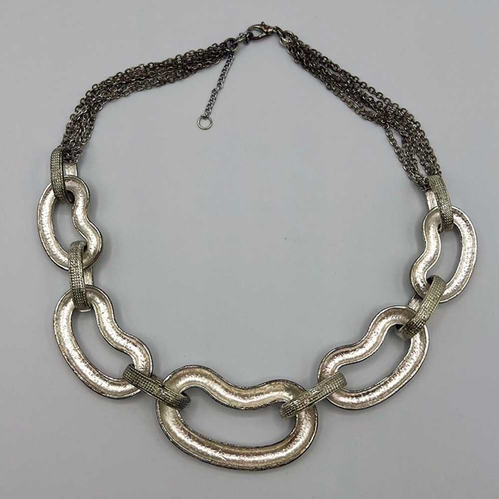 Vintage Silver Tone Necklaces, bracelet, earrings… - image 10