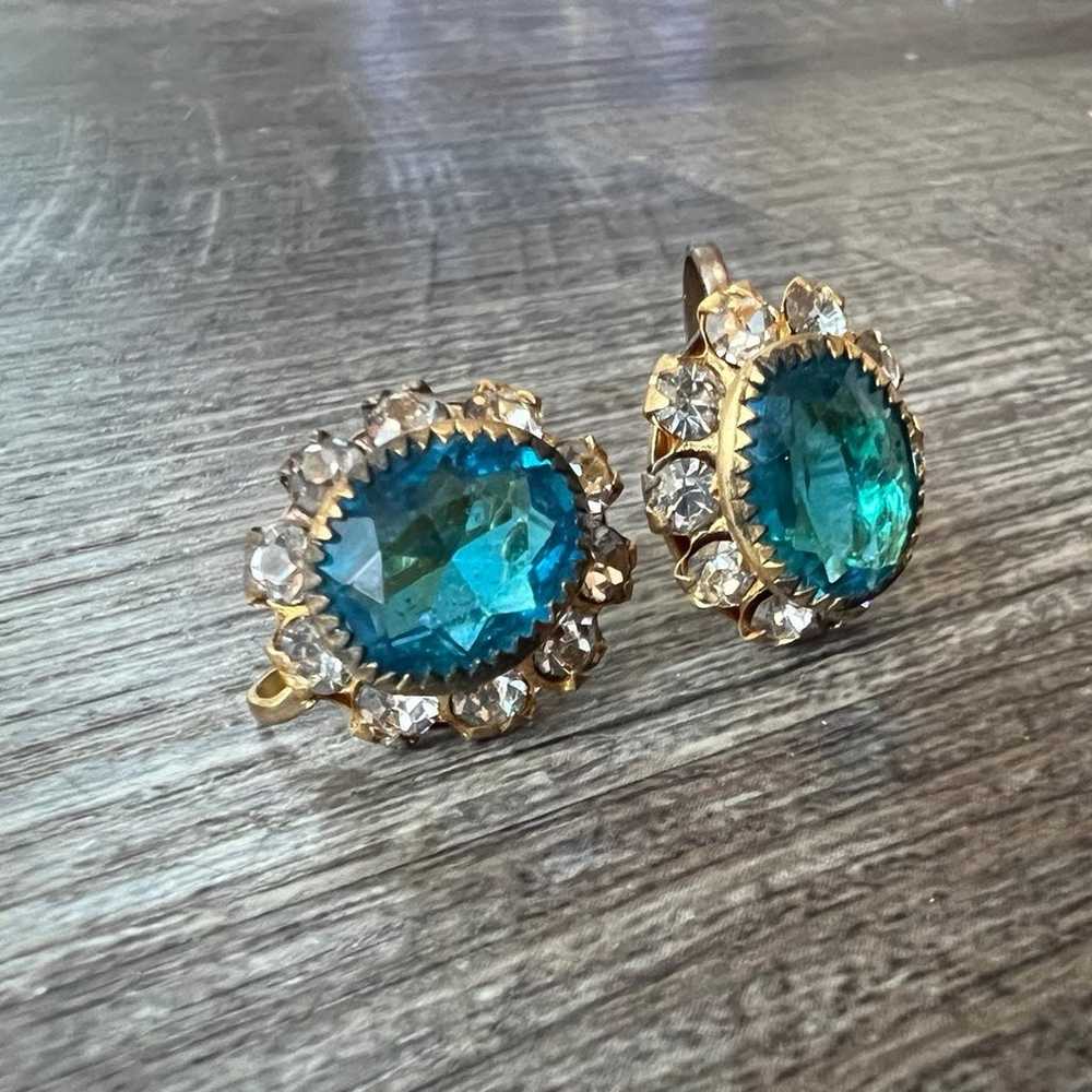 Vintage Aqua Glass Gem Clip On Earrings - image 1