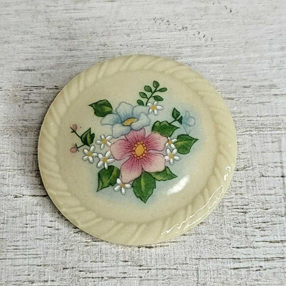 Vintage Avon Porcelain Floral Brooch Pin - image 1