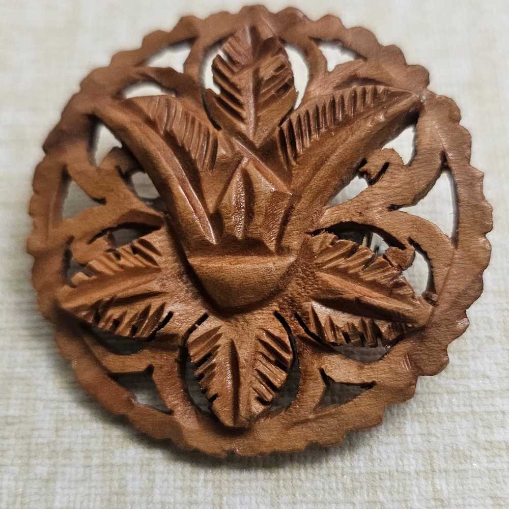 Three Vintage wood hand carved  brooches. - image 2