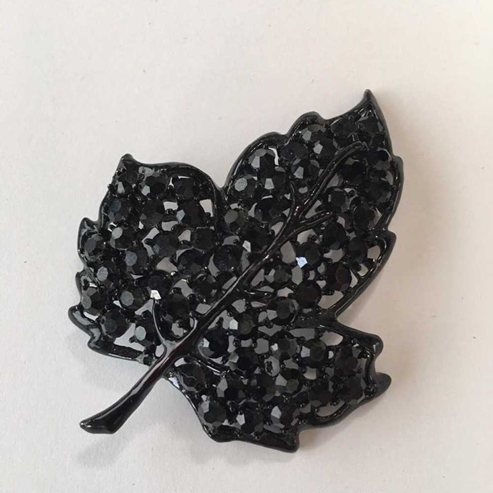 Vintage Brooch Pin Black Leaf Rhinestone Marked W… - image 5