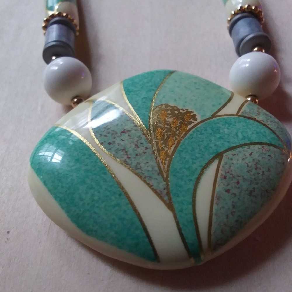 Vintage ceramic flower beaded necklace - image 2