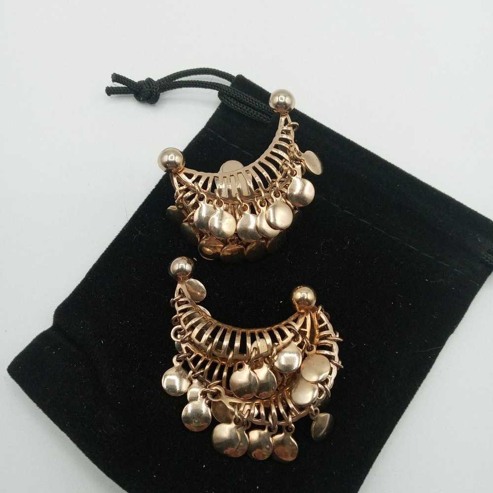 Vintage gold tone earrings - image 1