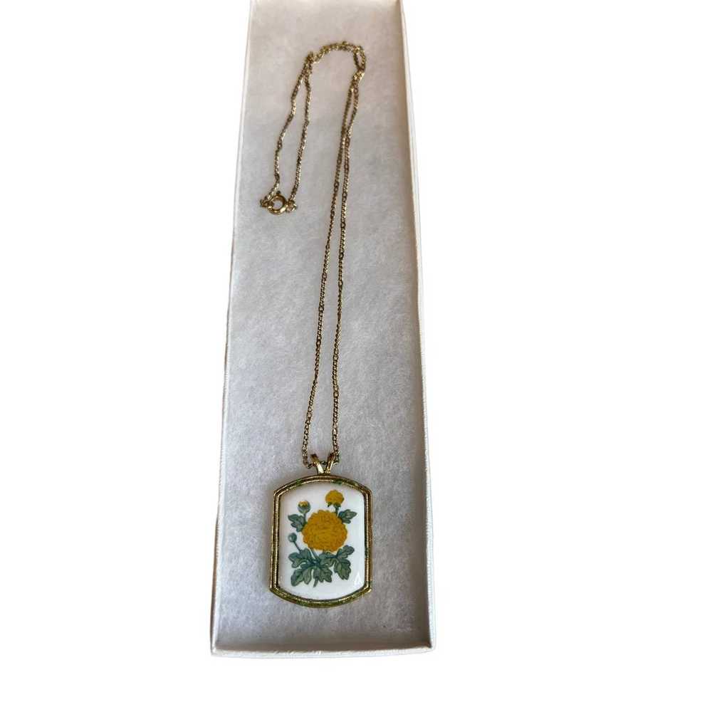 Vintage Avon painted floral pendant necklace - image 1