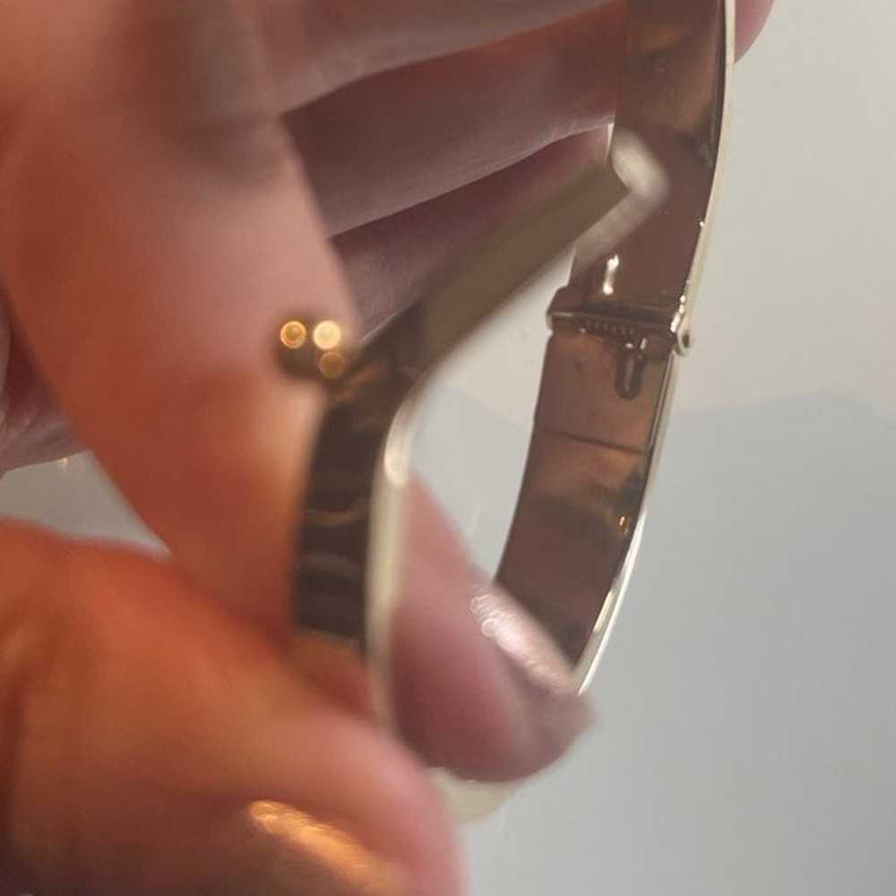 Gold metal hinged bangle Bracelet vintage - image 4