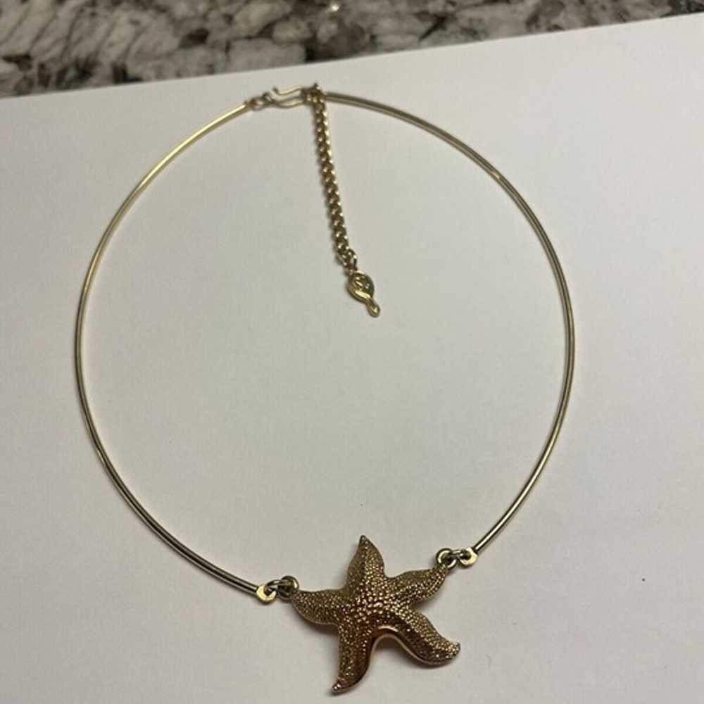 Vintage Sarah Coventry Sea Star Gold Tone Starfis… - image 1