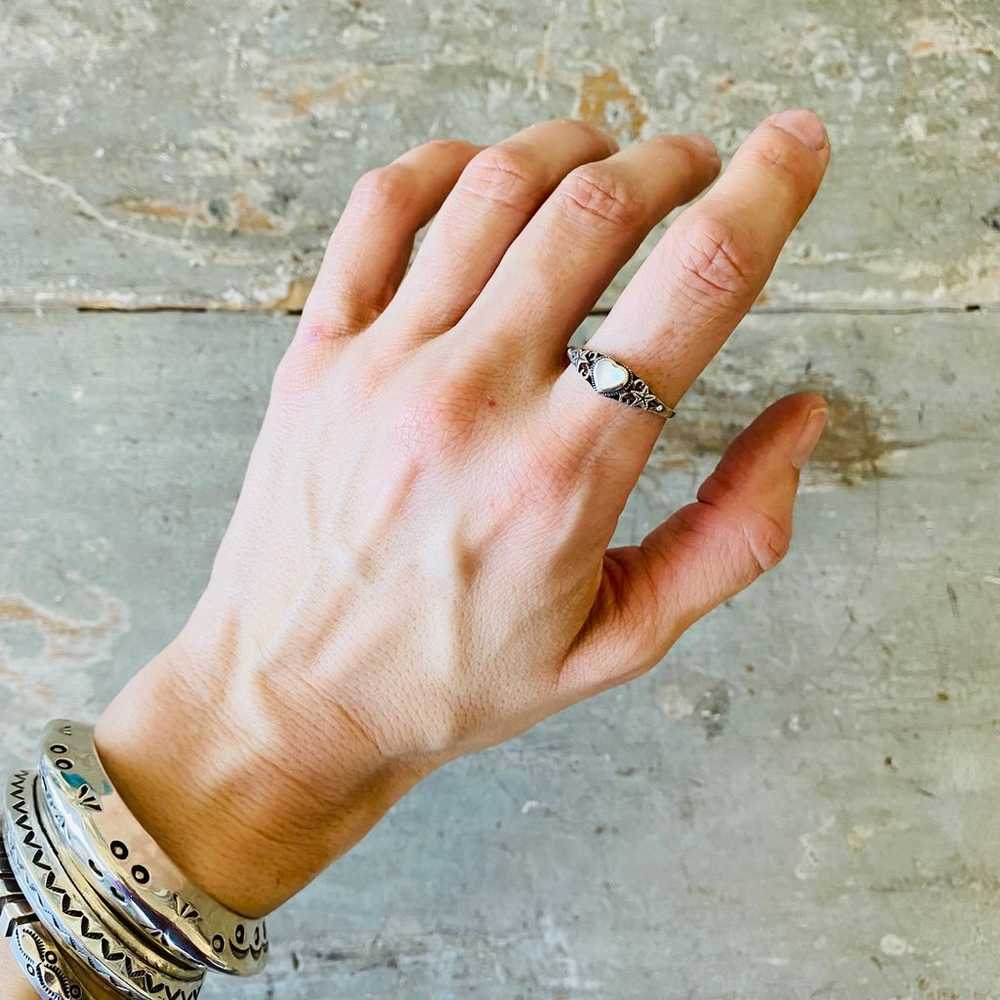 Artisan Sterling Silver & Shell Heart Stars Ring - image 3