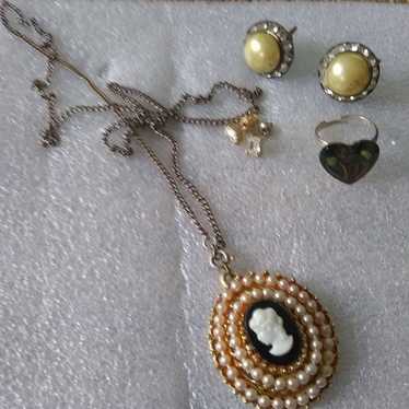 Necklace 4 pieces vintage jewelry cameo - image 1