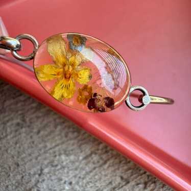 Vintage sterling silver flowers in resin bracelet - image 1