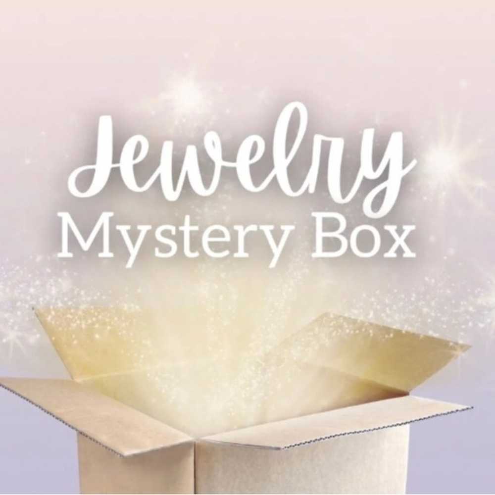 Mystery jewelry box 4x4x4 - image 1