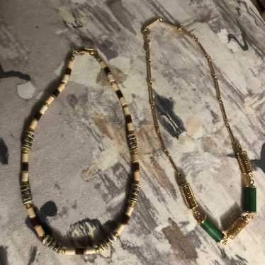 Bundle of two vintage necklaces