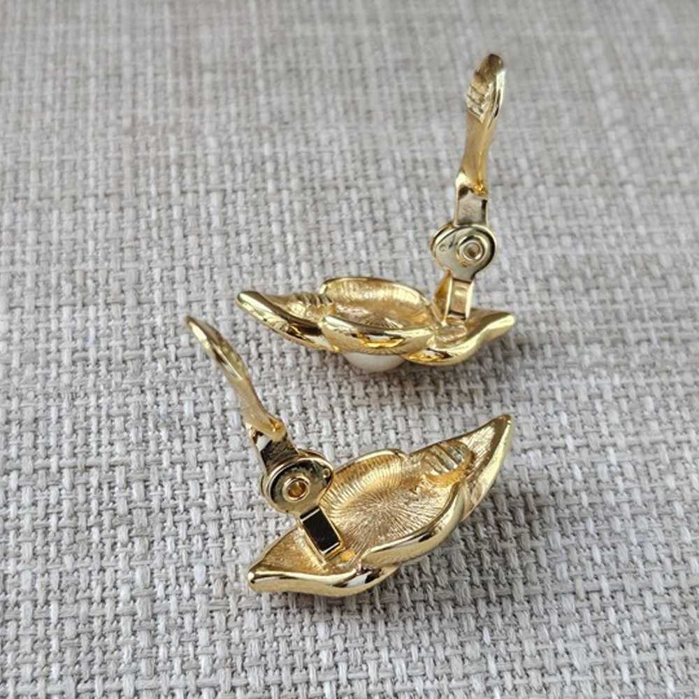 Monet Vintage Earrings Gold Tone Ear Jewelry Crys… - image 9