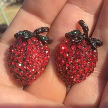 Vintage Austria Fruit Earrings Red outlet Rhinestones Glass Strawberry Berry Jewelry