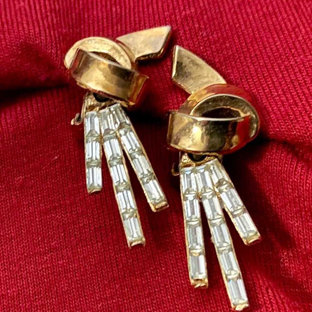 Clip on 1940s Trifari elegant earrings - image 1