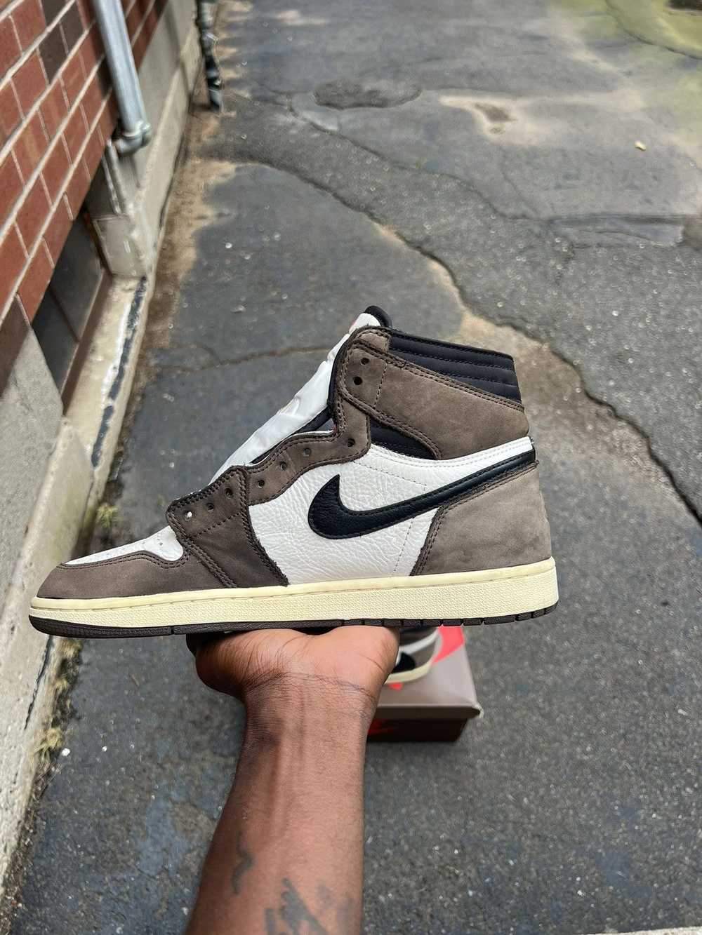 Jordan Brand Jordan 1 Travis Scott Mocha - image 6