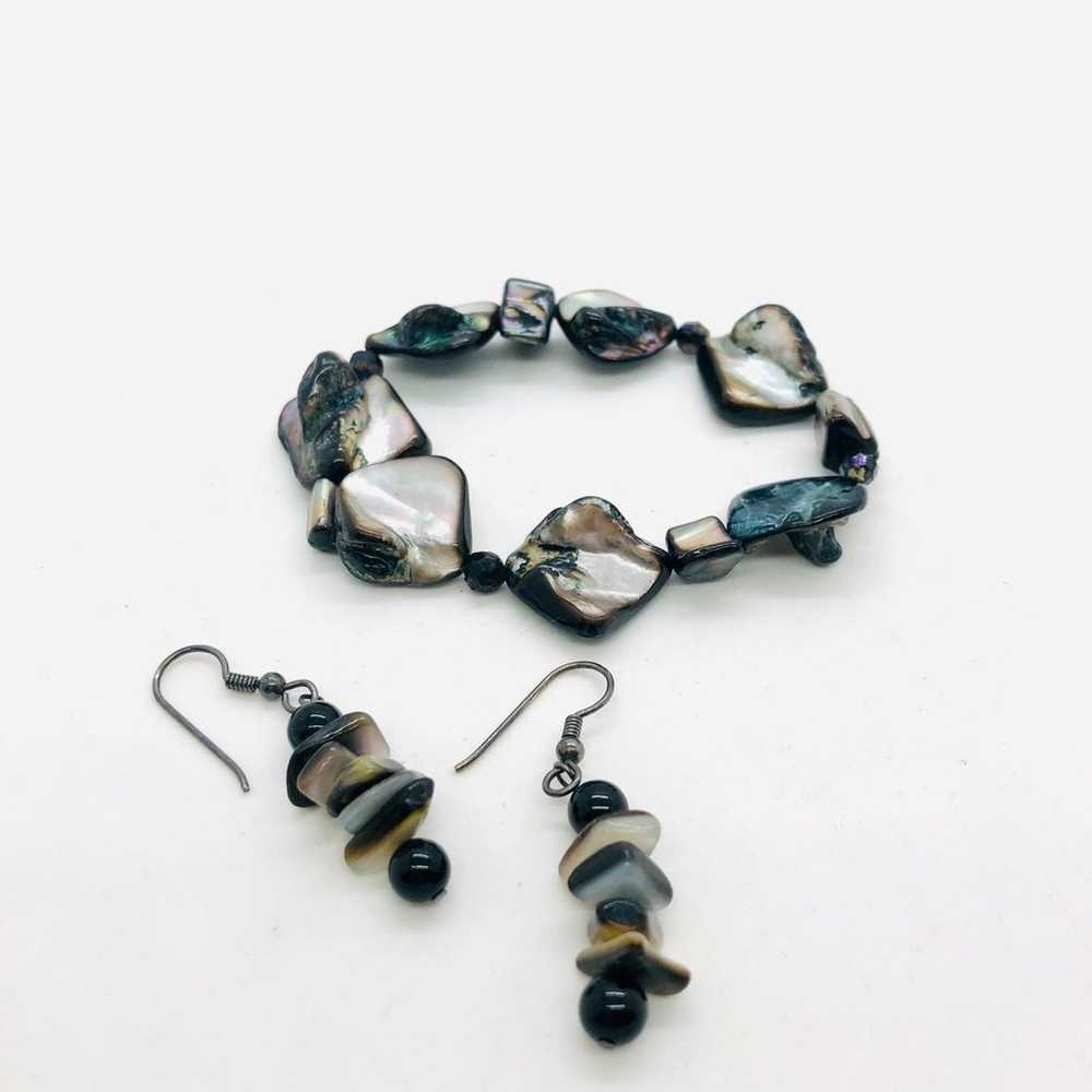 Vintage Iridescent Onyx Mother of Pearl Earrings … - image 1