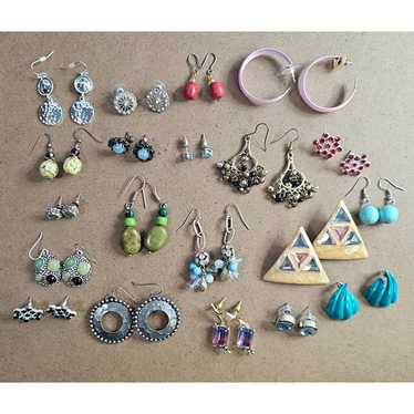 Assorted Vintage & Modern Earrings Jewelry Lot 20 