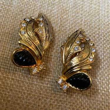 Vintage gold and rhinestone earrings