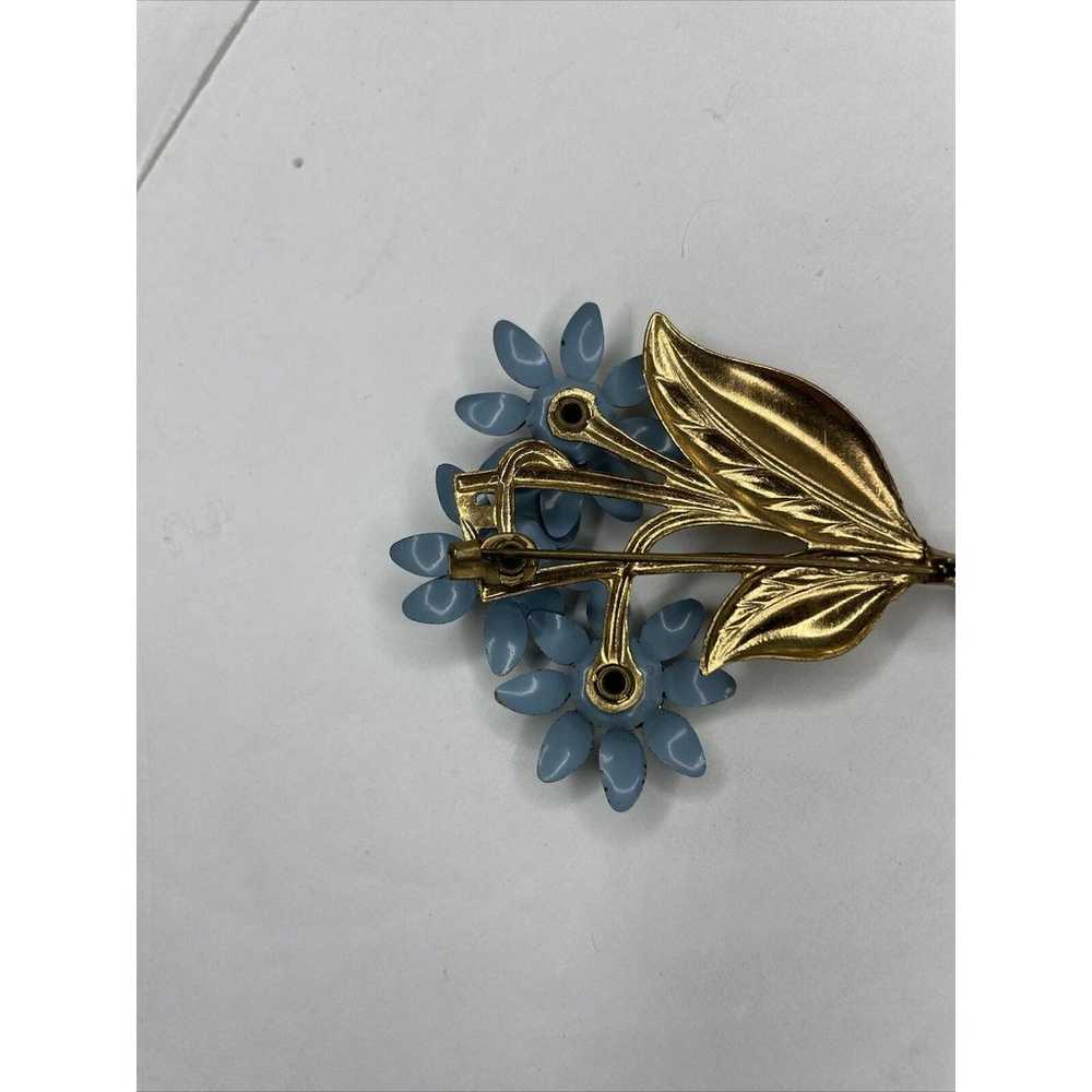 vintage brooch Blue Metal 3D flower bloom with go… - image 12