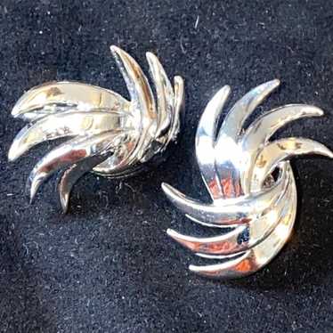 Trifari Earrings crown silver ton Clip on vintage 