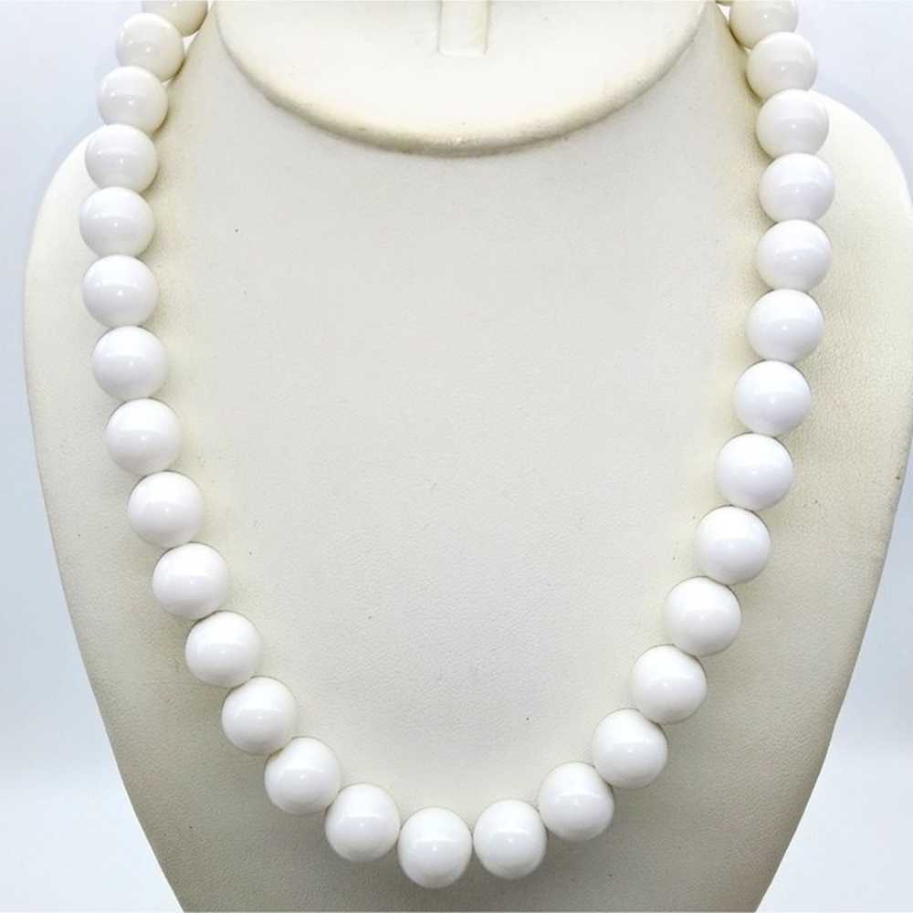 White Lucite Beaded Necklace, Vintage Classic Neu… - image 1