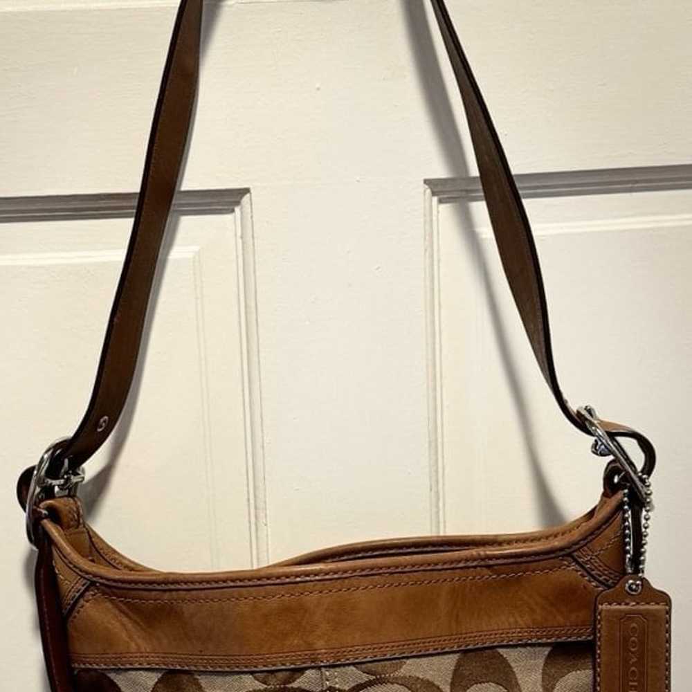 Pre-Loved COACH Signature Vintage Hobo Handbag - image 8