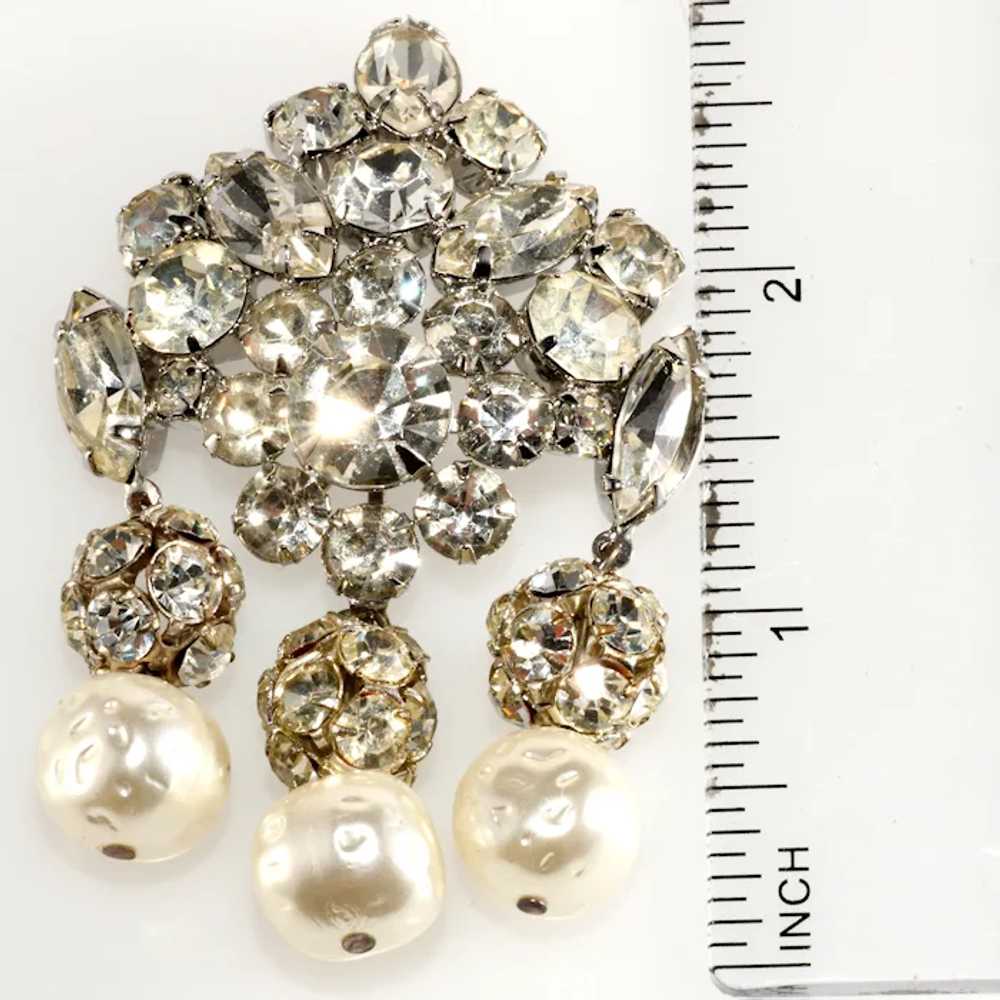 Vintage Brooch Clear Rhinestones Balls Faux Pearl… - image 3