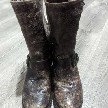 Frye Veronica short boots. EUC! Distressed brown.… - image 1