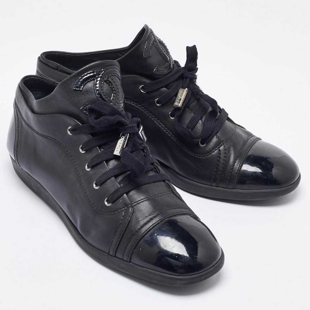 Chanel Patent leather trainers - image 3