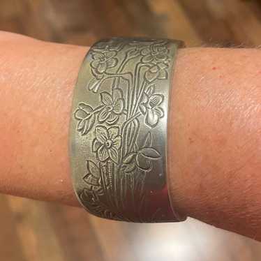 Salisbury Pewter Cuff Bracelet December with box - image 1