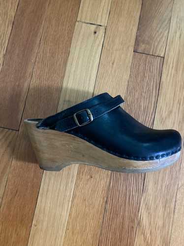 No. 6 Black Wedge Leather Clogs (38) | Used,…